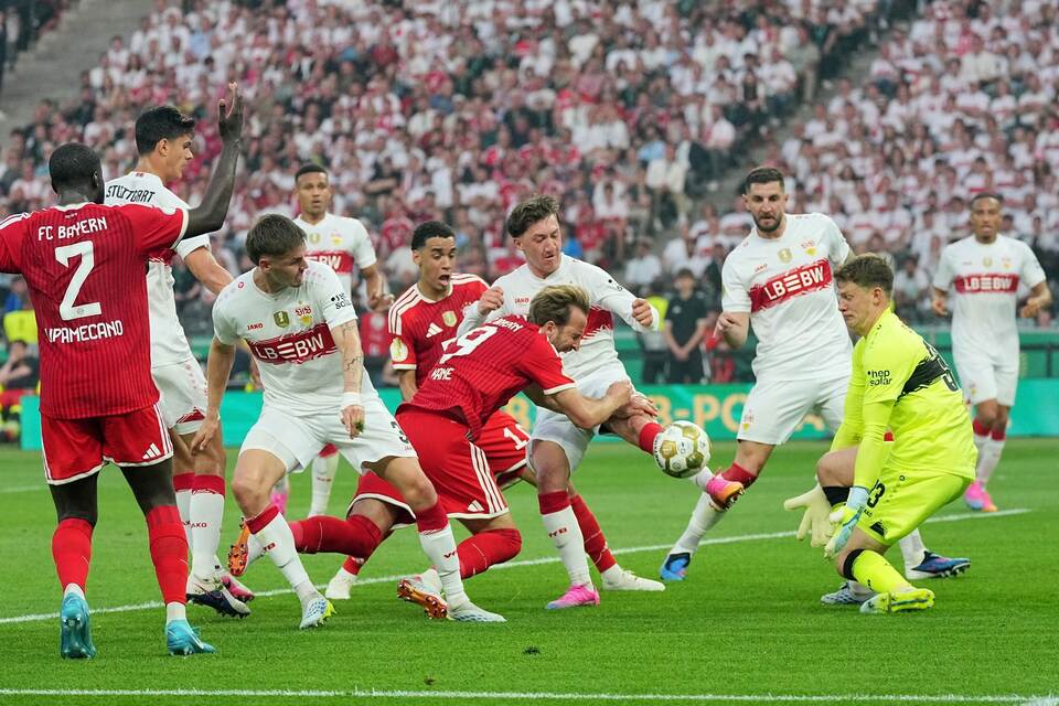 FC Bayern München - VfB Stuttgart FC Bayern München - VfB Stuttgart