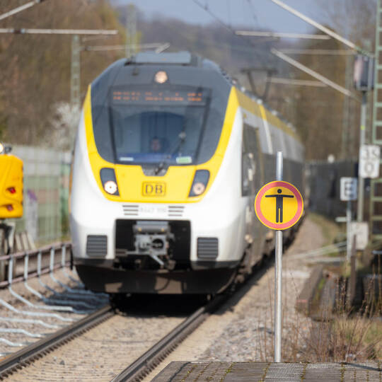 Bahnhof Enzberg Bauarbeiten Bahn Reportage