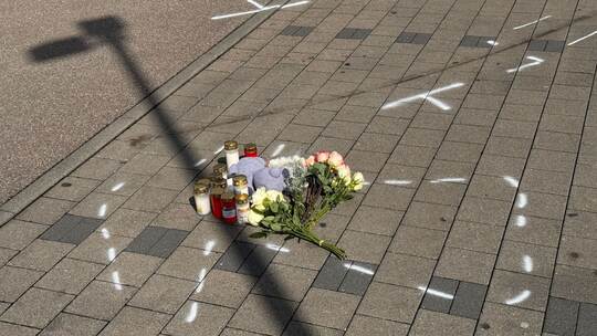 18-Jähriger wegen Mordes an Zwölfjährigem vor Gericht 18-Jähriger wegen Mordes an Zwölfjährigem vor Gericht