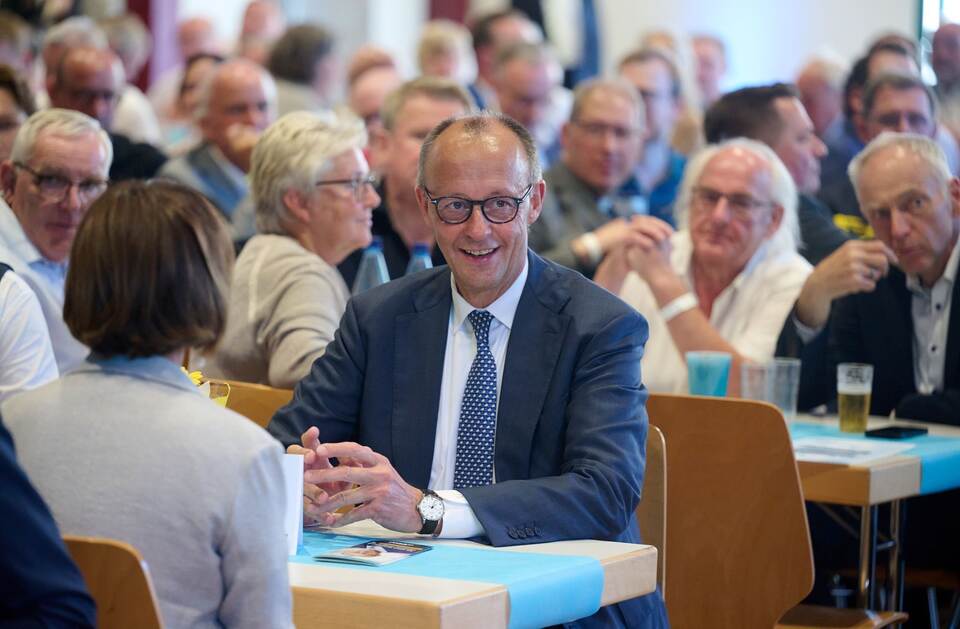 Bundeskanzler Merz beim Jubiläum des Neheim-Hüstener Programms Bundeskanzler Merz beim Jubiläum des Neheim-Hüstener Programms