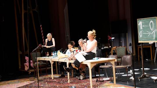 Jelineks neues Werk "Unter Tieren" Jelineks neues Werk "Unter Tieren"