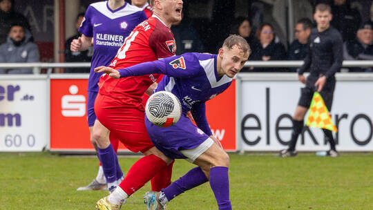 Stefan Zimmermann (rechts, hier im Spiel gegen seinen künftigen Verein Reutlingen 05) bestreitet am Samstag sein letztes Spiel f
