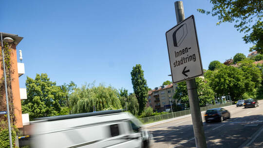 Künftig nur noch in eine Richtung um die City kurven? Zumindest die Prüfung einer solchen Regelung könnte anlaufen – wenn der Ge Innenstadtring Stadtgarten