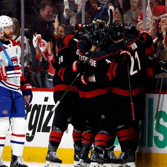 Carolina Hurricanes - MontrEal Canadiens