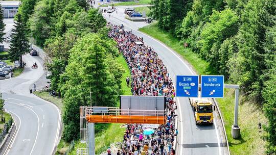 Demonstration und Totalsperre auf Brennerautobahn Demonstration und Totalsperre auf Brennerautobahn