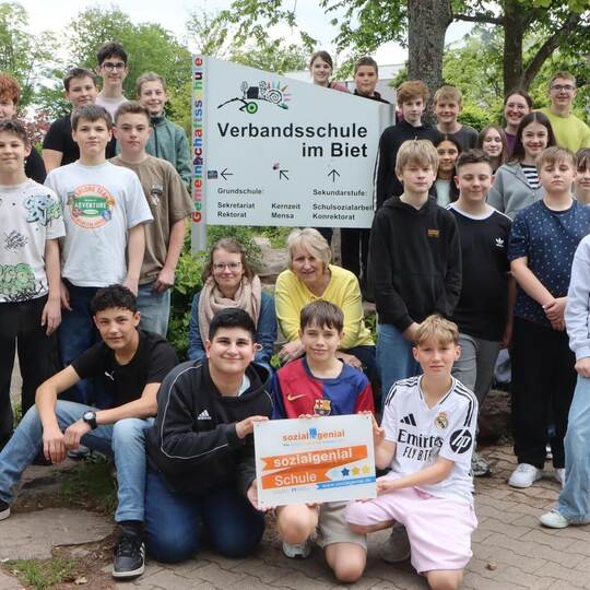 Schülerinnen und Schüler der Verbandsschule im Biet lernen beim Projekt „Brücken bauen für das Leben“. Georg Kost
