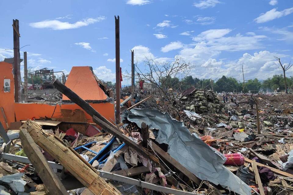 Nach Explosion von Munitionslager in Myanmar Nach Explosion von Munitionslager in Myanmar
