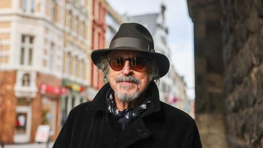 Wolfgang Niedecken in der Südstadt in Köln Wolfgang Niedecken in der Südstadt in Köln