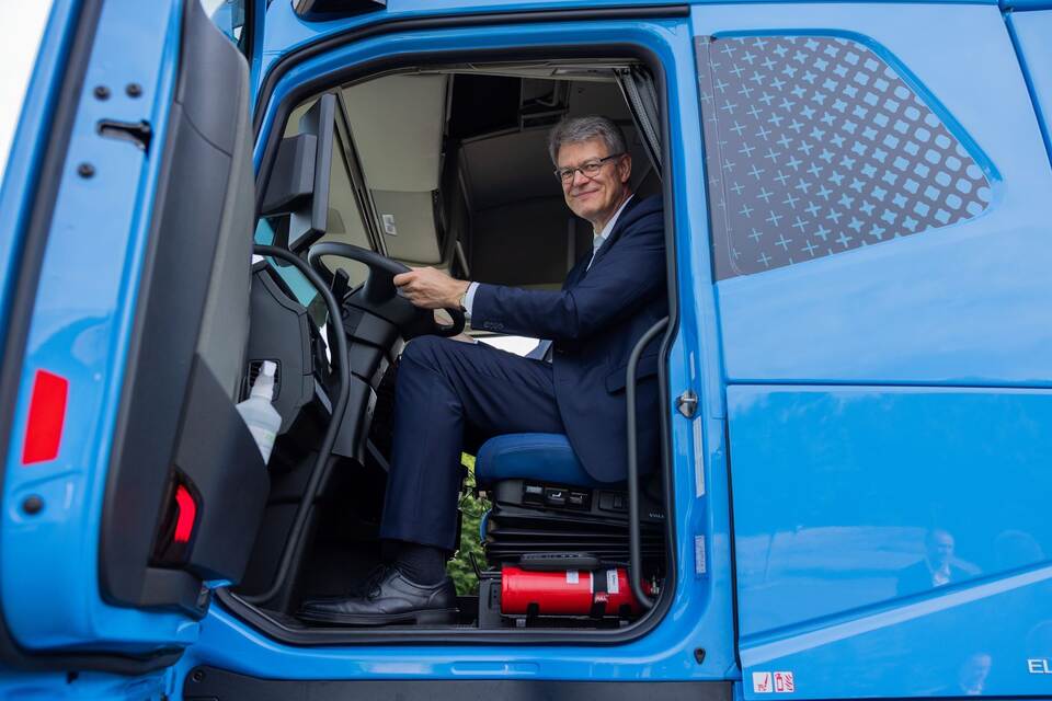 Stellplatzinfo-System für Lkw Stellplatzinfo-System für Lkw