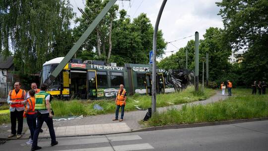 Straßenbahn in Neu Hohenschönhausen entgleist