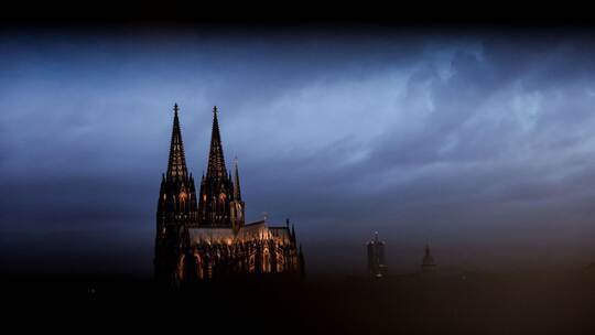 Kölner Dom am Morgen