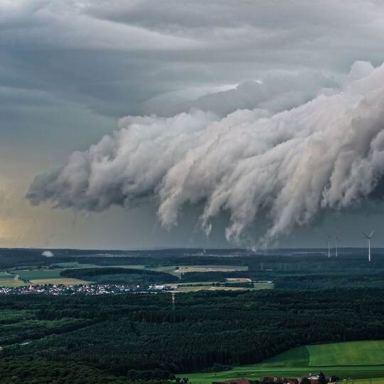 Gewitterfront über Baden-Württemberg