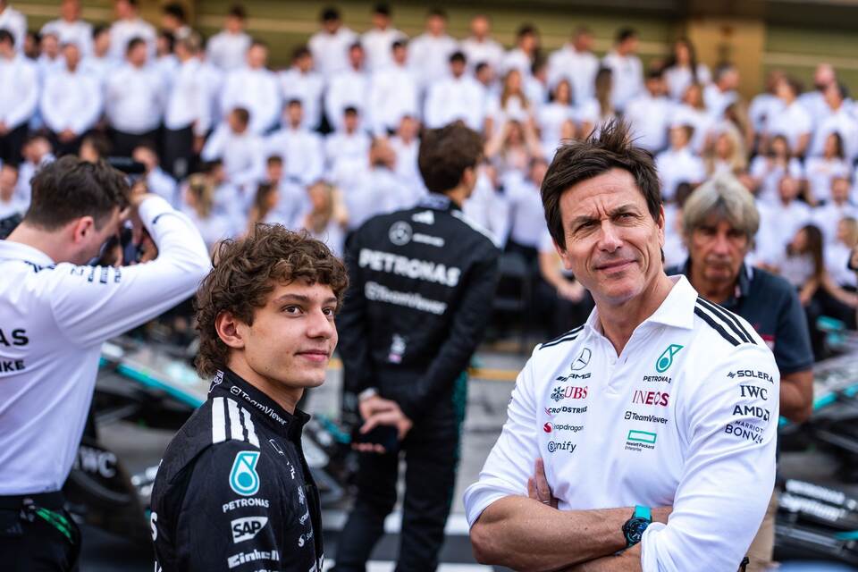 Kimi Antonelli und Toto Wolff
