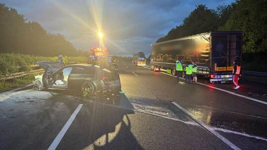 Unfall auf A81 - Autobahn gesperrt