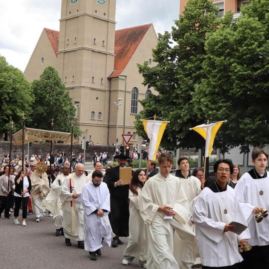 Die Prozession führt zur Antoniuskirche, wo der liturgische Abschluss geplant ist. Karl-Heinz Renner