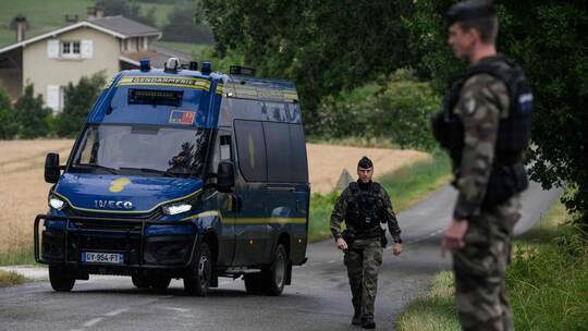 Frankreich erschüttert nach Fund von toter Elfjährigen Frankreich erschüttert nach Fund von toter Elfjährigen