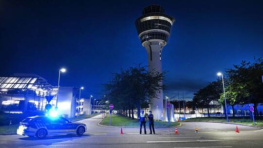 Flughafen München stellt teilweise Betrieb ein Flughafen München stellt teilweise Betrieb ein