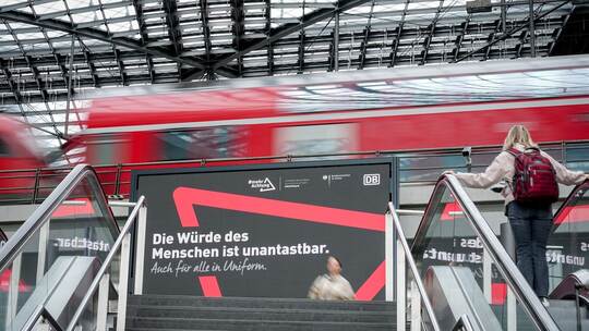 Respekt-Kampagne von Verkehrsministerium und Deutscher Bahn Respekt-Kampagne von Verkehrsministerium und Deutscher Bahn