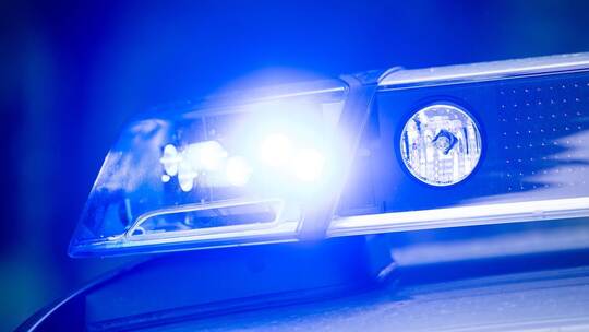 Polizei Blaulicht - Symbolbild Polizei Blaulicht - Symbolbild