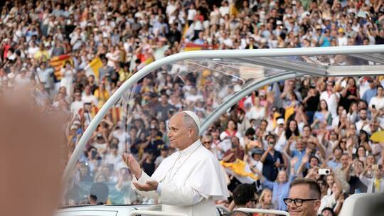 Papst Leo XIV. besucht Spanien - Olympiastadion