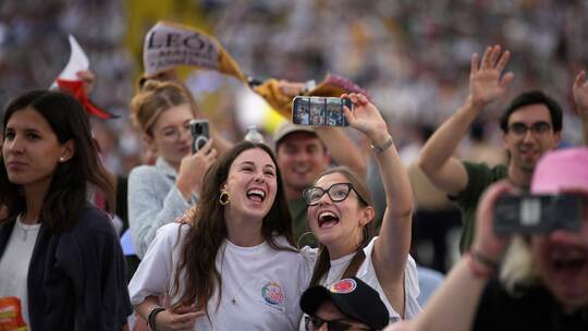 Papst Leo XIV. besucht Spanien - Olympiastadion