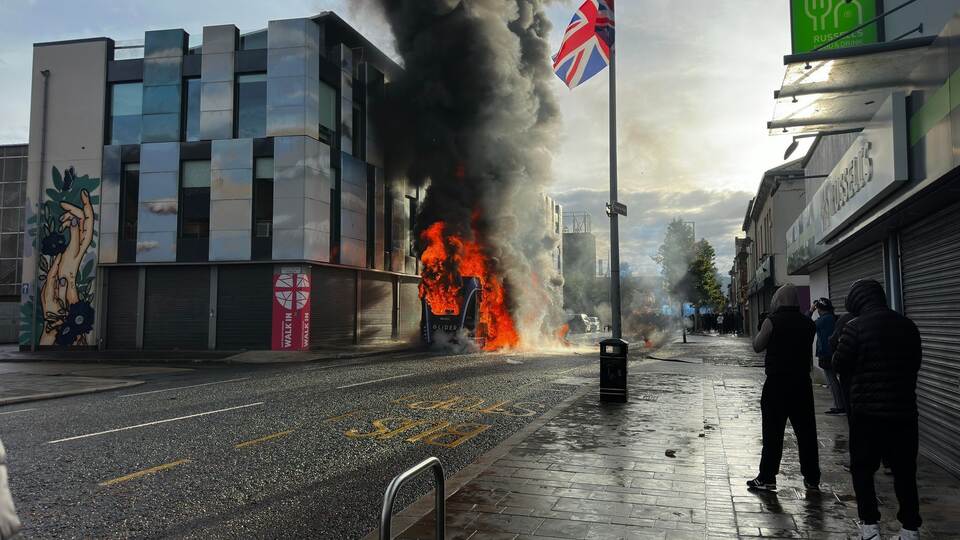Demonstration nach Messerangriff in Belfast Demonstration nach Messerangriff in Belfast