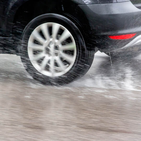 Autos im Regen