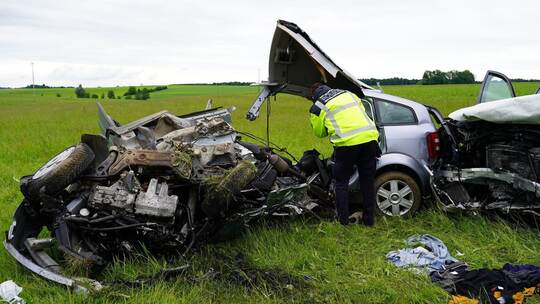 15-Jähriger stirbt bei Vorfahrtsunfall – vier Verletzte