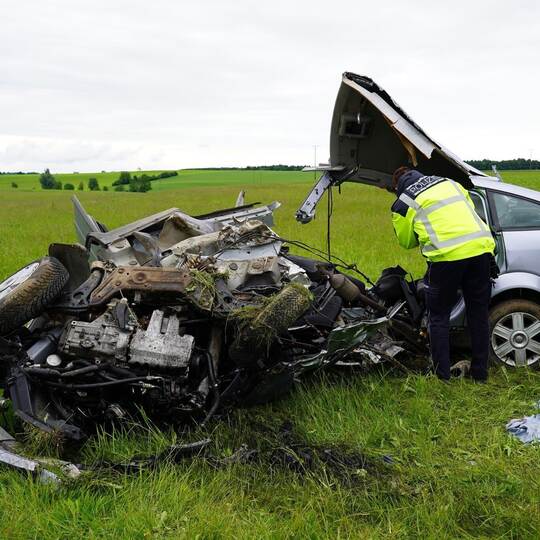 15-Jähriger stirbt bei Vorfahrtsunfall – vier Verletzte