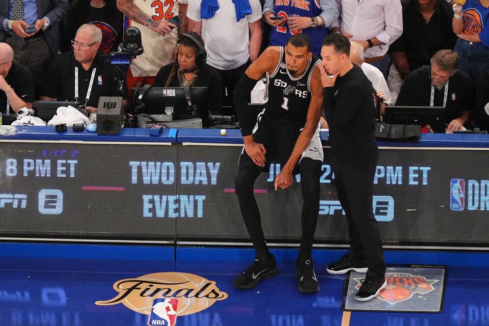 New York Knicks - San Antonio Spurs New York Knicks - San Antonio Spurs