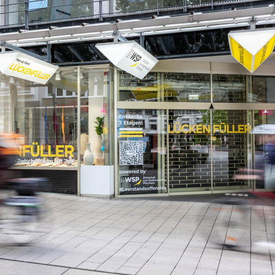 Bald bleibt das Gitter erst mal unten: Die WSP gibt den „Lückenfüller“ in der Fußgängerzone Ende Juni auf. Meyer Lückenfüller Pop Up Store