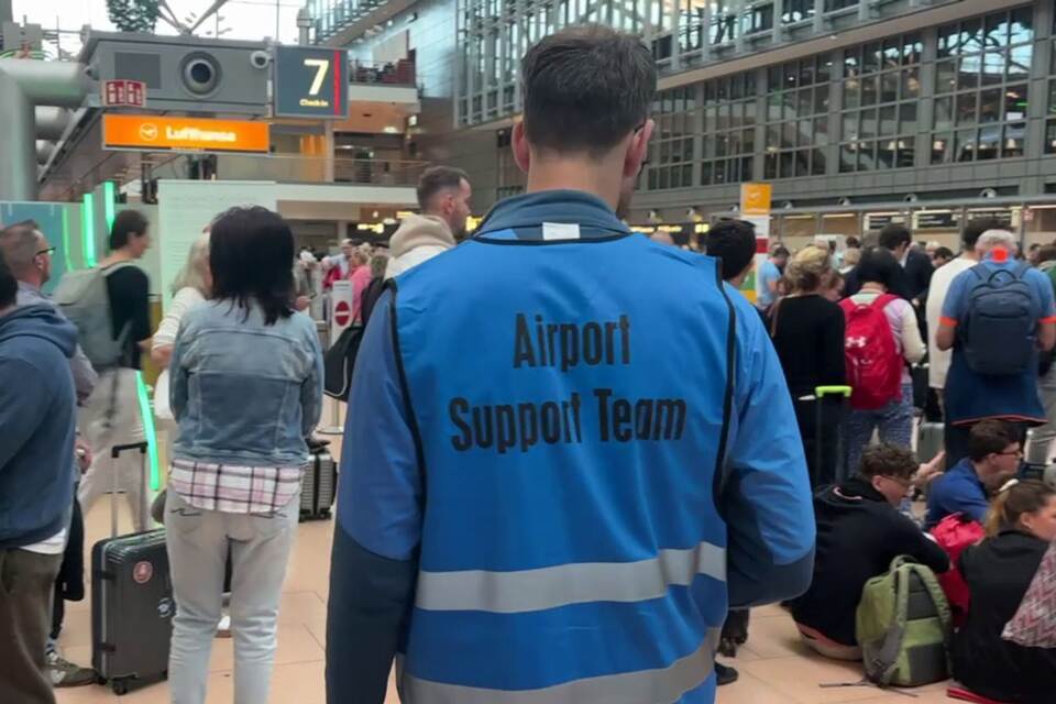 Sicherheitsbereich am Hamburger Flughafen geräumt Sicherheitsbereich am Hamburger Flughafen geräumt