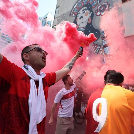 WM 2026 - türkische Fans in Vancouver WM 2026 - türkische Fans in Vancouver