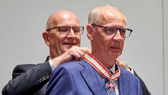 Ministerpräsident Woidke verleiht Landesverdienstorden Ministerpräsident Woidke verleiht Landesverdienstorden