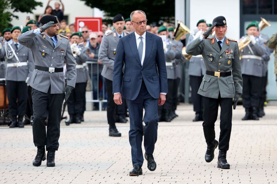 Feierliches Gelöbnis der Bundeswehr Feierliches Gelöbnis der Bundeswehr