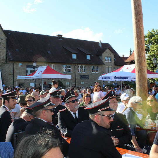 Tausende Besucher genießen das zweite Oberderdinger Stadtfest.