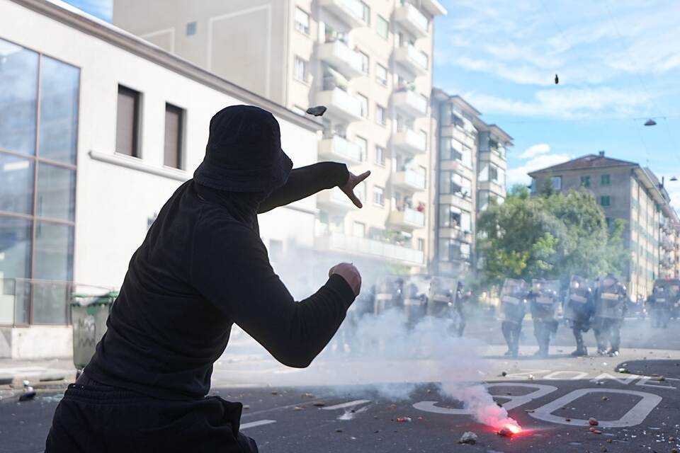 G7 Demonstrationen G7 Demonstrationen