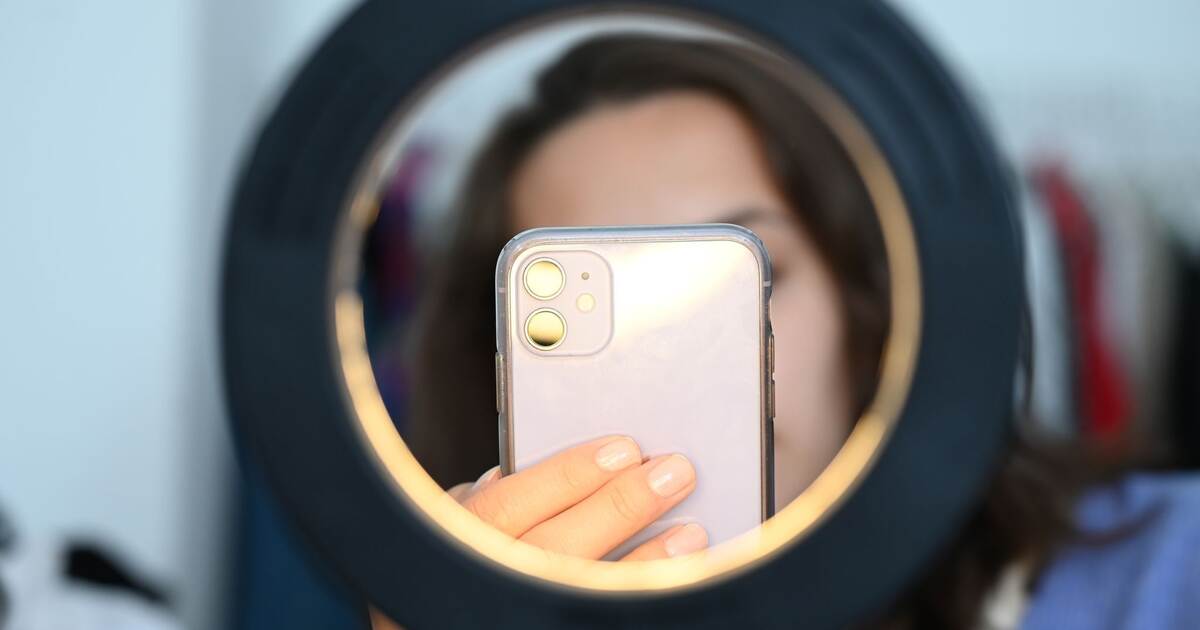 Influencers drive up online purchases among young people