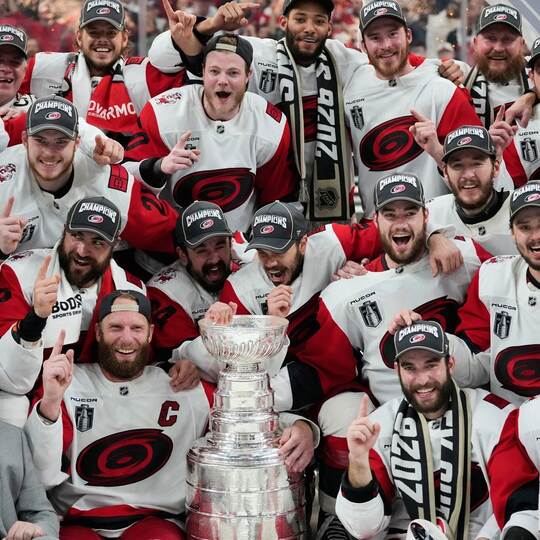 Vegas Golden Knights - Carolina Hurricanes