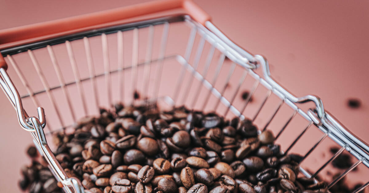 Man steals 32 packs of coffee in Bauschlott and flees with the shopping ...