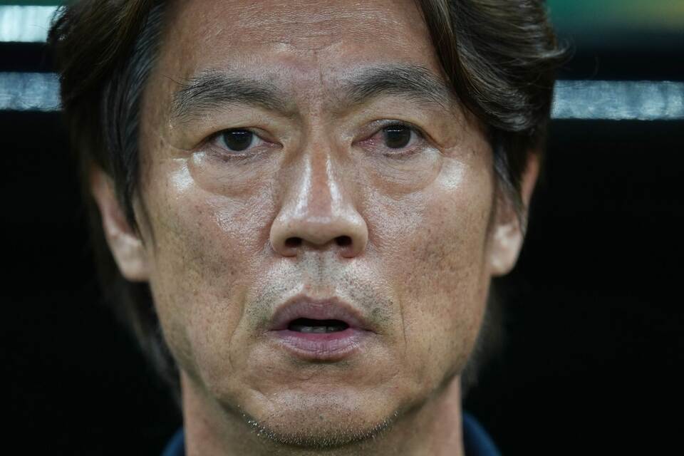 Hong Myung-bo Hong Myung-bo