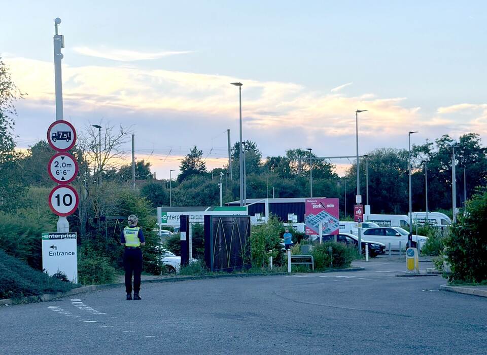 Zusammenstoß zweier Züge in England. Zusammenstoß zweier Züge in England.