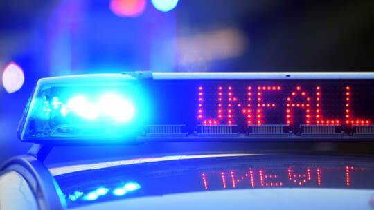 Polizei sichert Unfallstelle Polizei sichert Unfallstelle