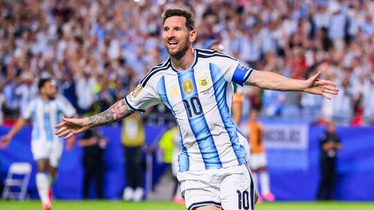 Lionel Messi Lionel Messi