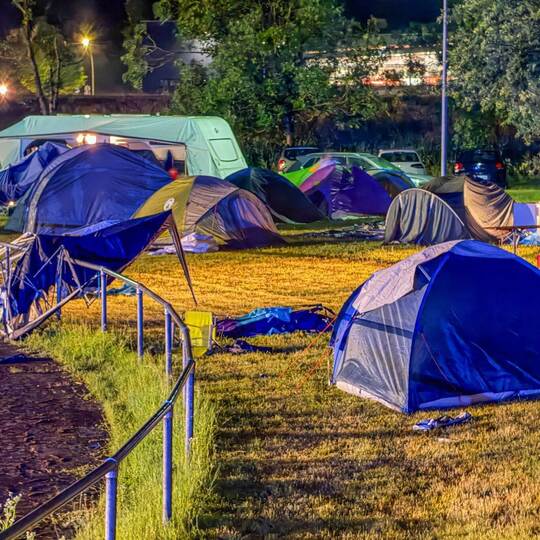 Verletzte bei Blitzeinschlag auf Sportfest