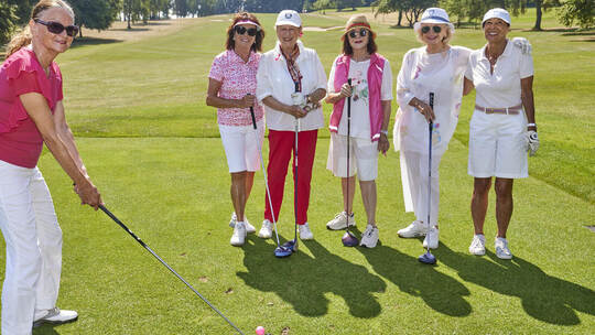 Beim Pink Ribbon Damentag beim Stuttgarter Golf-Club Solitude in Mönsheim war Rosa die vorherrschende Farbe.