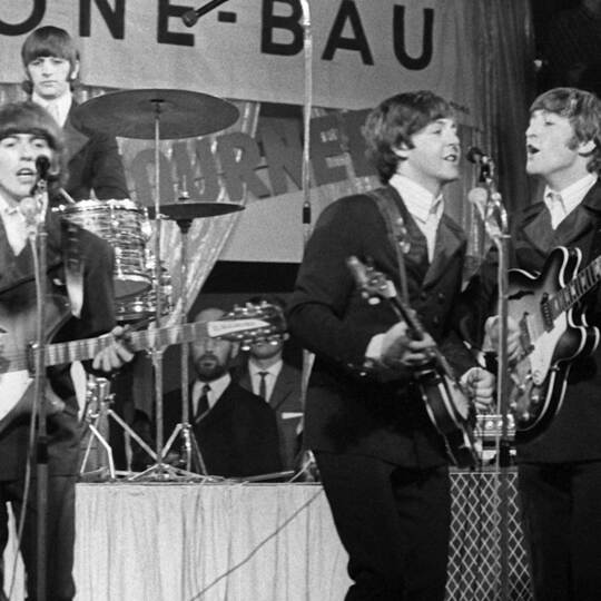 «All You Need Is Love»- Historisches Video zum Beatles-Tag