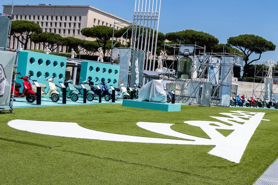 Italienischer Kultroller Vespa wird 80 Jahre alt