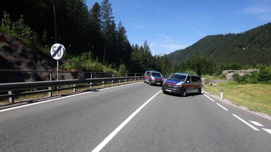 Zweistündige Sperre der Fernpassroute