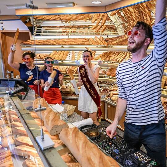 Französischer "DJ Baguette" legt in Bäckerei auf